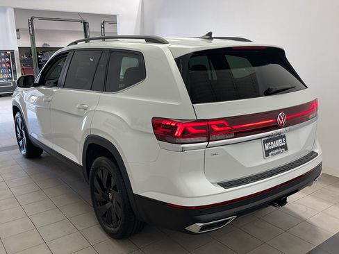 New 2026 Volkswagen Atlas SE FWD image 6
