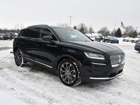 Used 2022 Lincoln Nautilus Reserve image 9