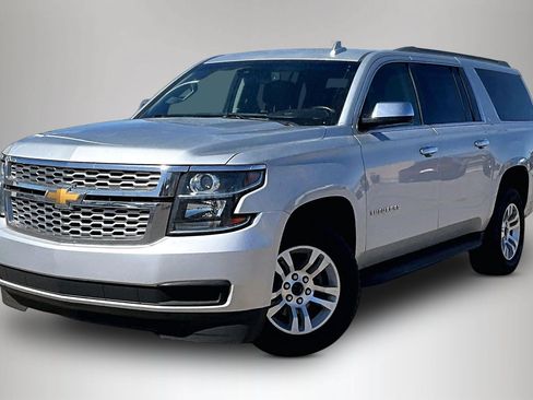 Used 2019 Chevrolet Suburban LT AWD/4WD image 3