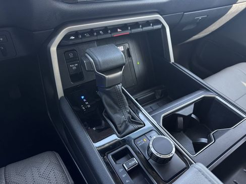 Used 2024 Toyota Tundra Limited image 21