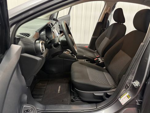 Used 2022 Nissan Versa S FWD image 36