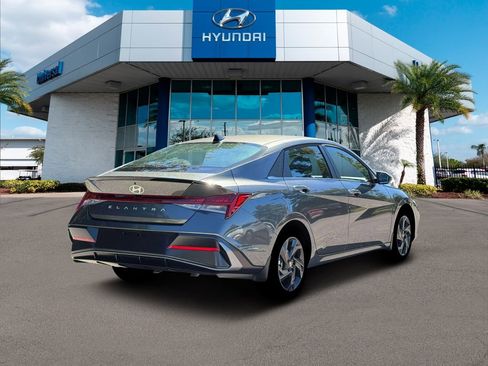 New 2026 Hyundai Elantra SEL Sport Premium FWD image 8