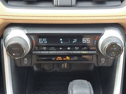 Used 2023 Toyota RAV4 XLE image 34