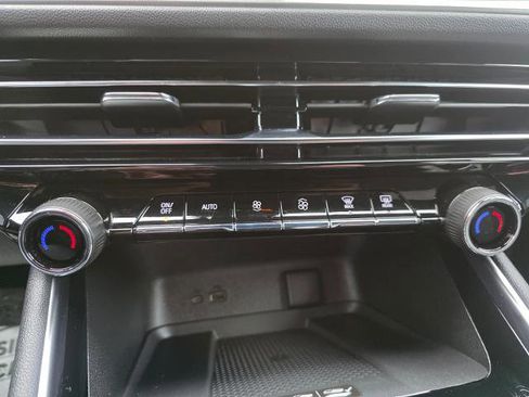 Used 2024 Chevrolet Traverse LT w/ Trailering Package image 30