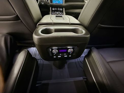 Used 2024 GMC Yukon Denali w/ Denali Reserve Package AWD/4WD image 27