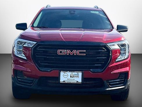 Used 2023 GMC Terrain SLE w/ Elevation Edition AWD/4WD image 2