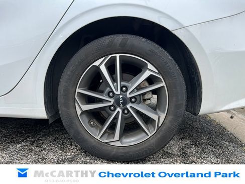 Used 2022 Kia Forte LXS FWD image 9