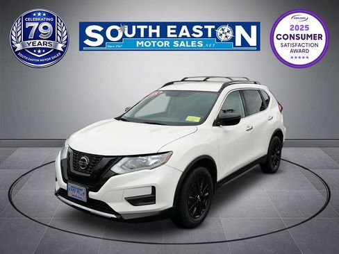 Used 2018 Nissan Rogue SV AWD/4WD image 1