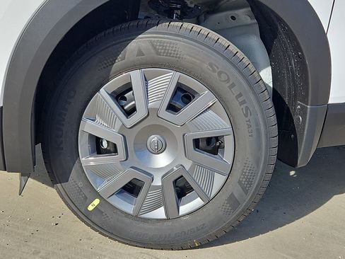 New 2026 Nissan Kicks S FWD image 9