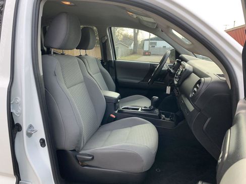 Used 2022 Toyota Tacoma SR image 20