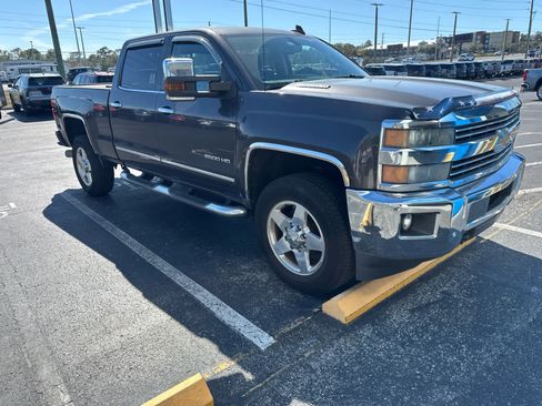 Used 2015 Chevrolet Silverado 2500 LTZ w/ Duramax Plus Package image 4