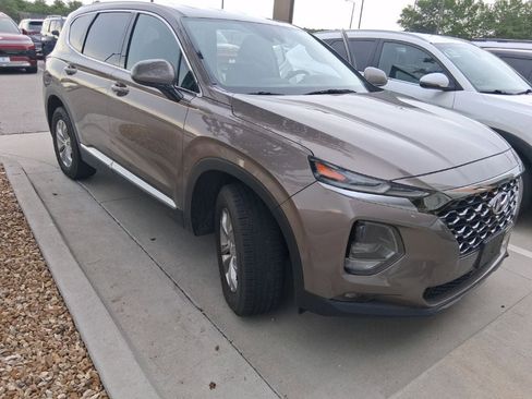 Used 2019 Hyundai Santa Fe SEL AWD/4WD image 4