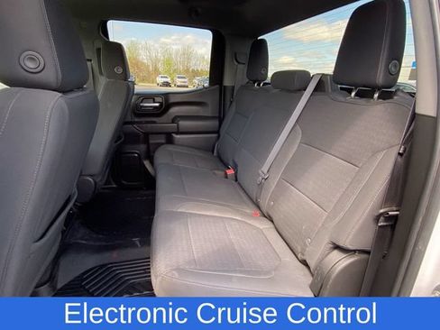 Certified 2022 Chevrolet Silverado 1500 Custom Trail Boss w/ LPO, Dark Essentials Package AWD/4WD image 23