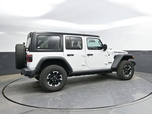 Used 2026 Jeep Wrangler Unlimited Rubicon AWD/4WD image 2