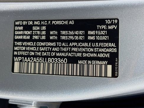 Used 2020 Porsche Macan image 34