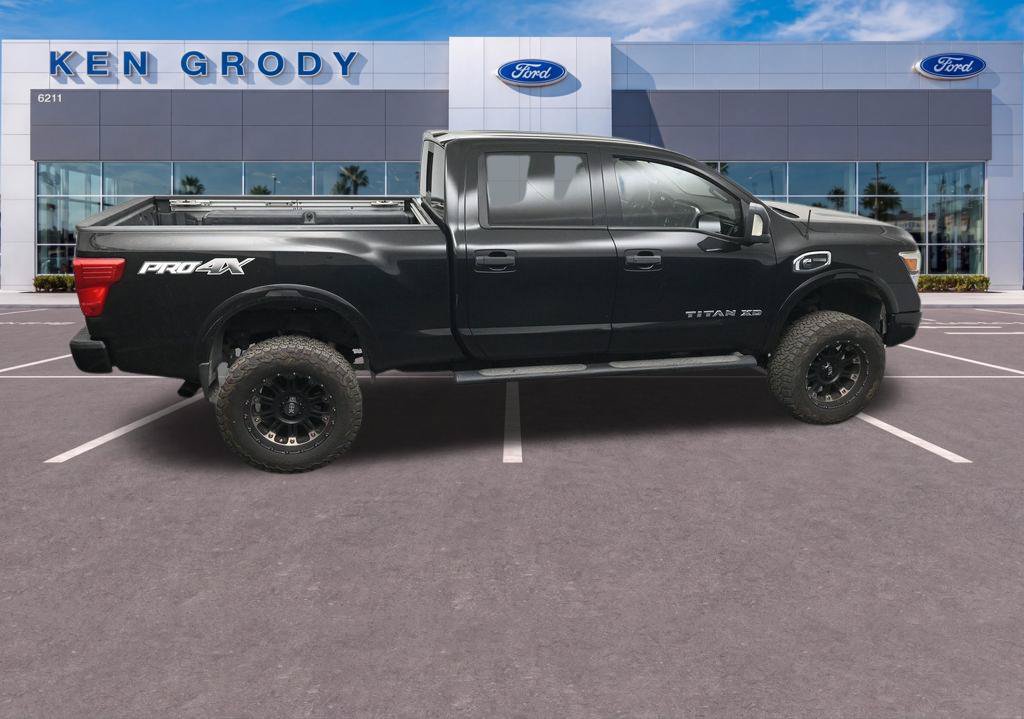 Used 2019 Nissan Titan PRO-4X w/ Pro-4x Convenience Package AWD/4WD image 13