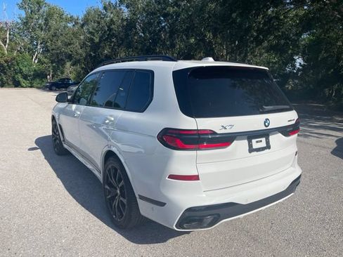 Used 2024 BMW X7 xDrive40i w/ M Sport Package AWD/4WD image 4