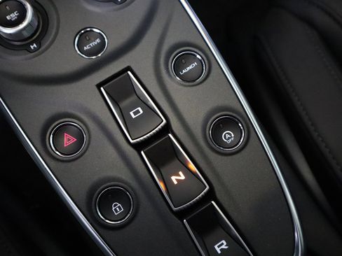 Used 2023 McLaren GT image 13