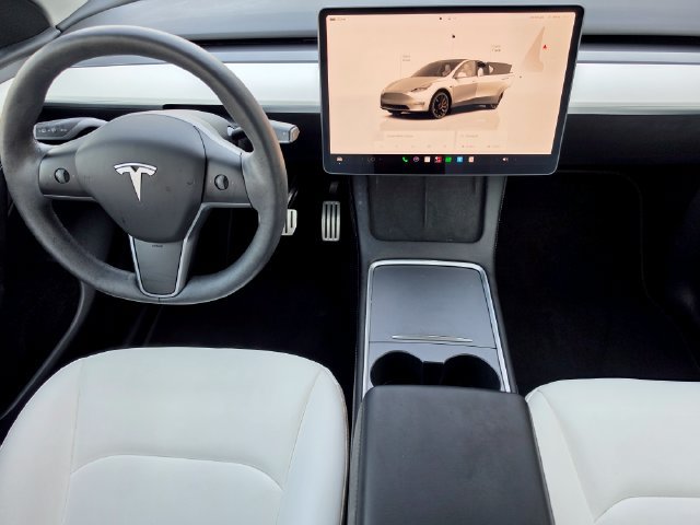 Used 2022 Tesla Model Y Performance AWD/4WD image 29