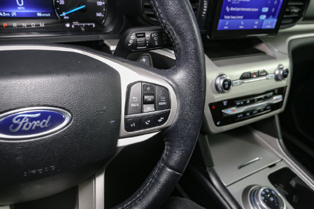 Used 2020 Ford Explorer XLT w/ Comfort Package AWD/4WD image 32
