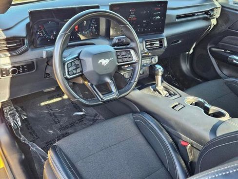 Used 2024 Ford Mustang Coupe image 10