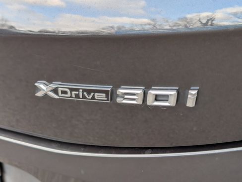 Used 2022 BMW X4 xDrive30i w/ Convenience Package image 9