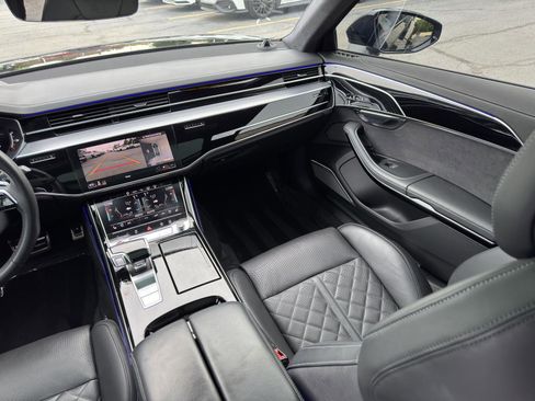Used 2022 Audi S8 AWD/4WD image 39