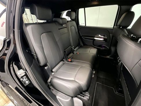 Used 2025 Mercedes-Benz GLB 250 image 19