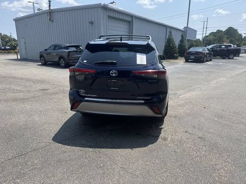 Used 2022 Toyota Highlander Platinum AWD/4WD image 6
