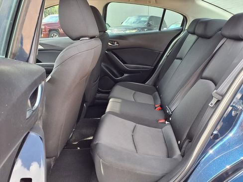 Used 2017 MAZDA MAZDA3 Sport image 11