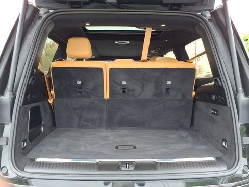 Used 2023 Jeep Grand Wagoneer Series III w/ Rear Seat Video Group 1 AWD/4WD image 17