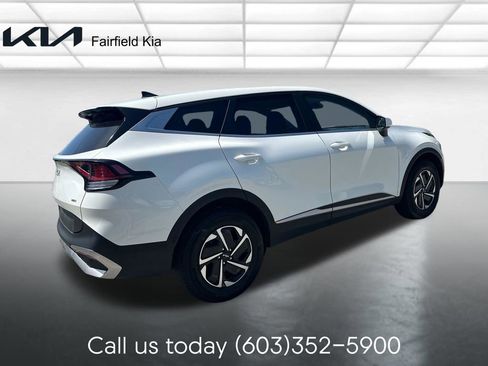Used 2023 Kia Sportage LX AWD/4WD image 5
