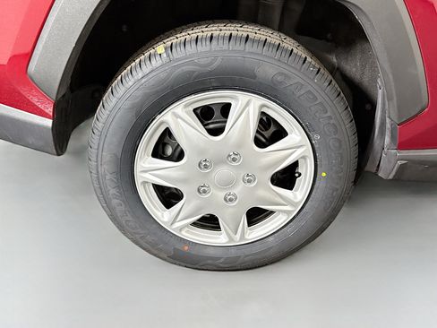 Used 2024 Toyota RAV4 LE FWD image 32