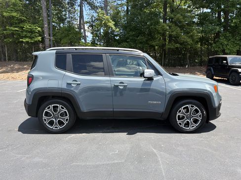 Used 2018 Jeep Renegade Limited FWD image 16