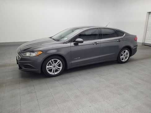 Used 2018 Ford Fusion S image 2