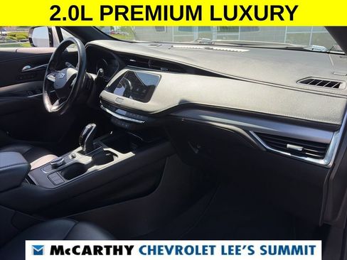 Used 2021 Cadillac XT4 Premium Luxury w/ Cold Weather Package FWD image 30