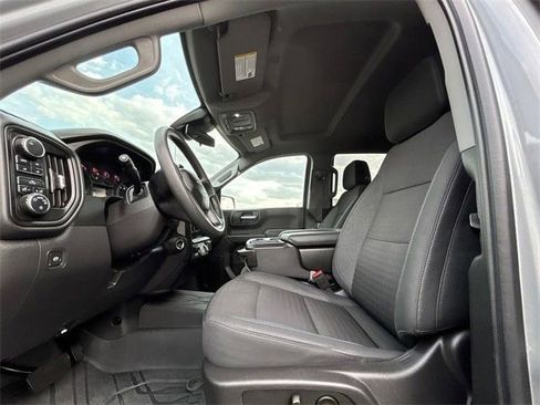 Used 2024 Chevrolet Silverado 1500 Custom Trail Boss w/ LPO, Dark Essentials Package image 11