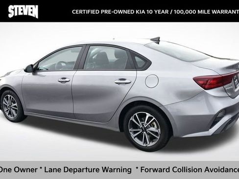 Certified 2023 Kia Forte LXS image 3