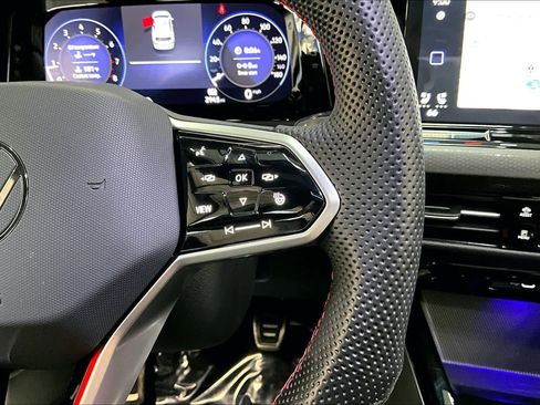 Used 2024 Volkswagen GTI SE image 22