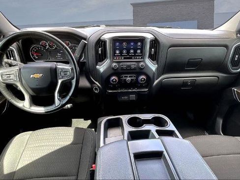 Used 2022 Chevrolet Silverado 1500 LT image 8