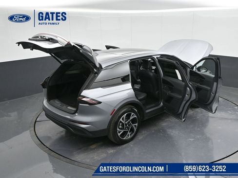 New 2025 Lincoln Nautilus Premier w/ Equipment Group 102A image 49