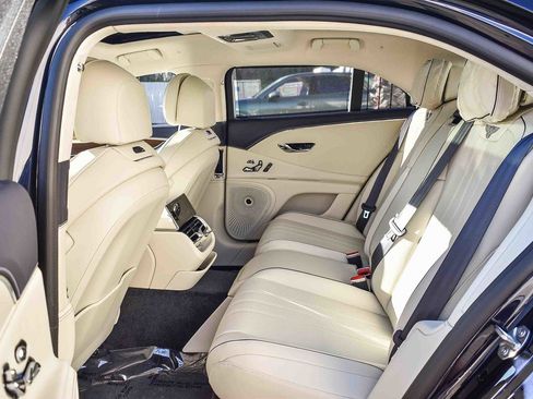 New 2026 Bentley Flying Spur Plug-In Hybrid image 18