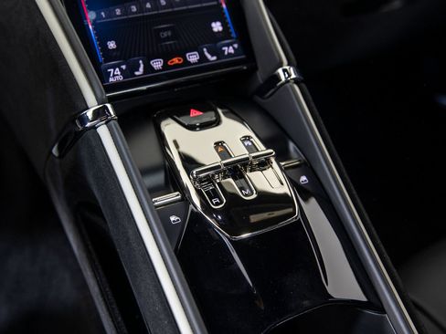 Certified 2022 Ferrari Roma RWD image 15