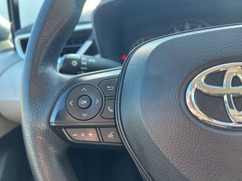Used 2022 Toyota Corolla L image 14