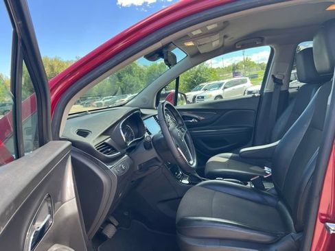 Used 2020 Buick Encore Preferred AWD/4WD image 25