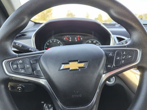 Used 2018 Chevrolet Equinox LS FWD image 26