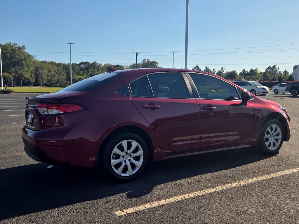New 2027 Toyota Corolla LE FWD image 12