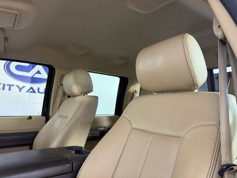 Used 2015 Ford F250 Lariat w/ Chrome Package image 21