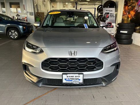 Used 2023 Honda HR-V LX image 2