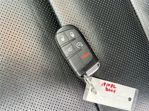 Used 2024 Dodge Durango GT image 25